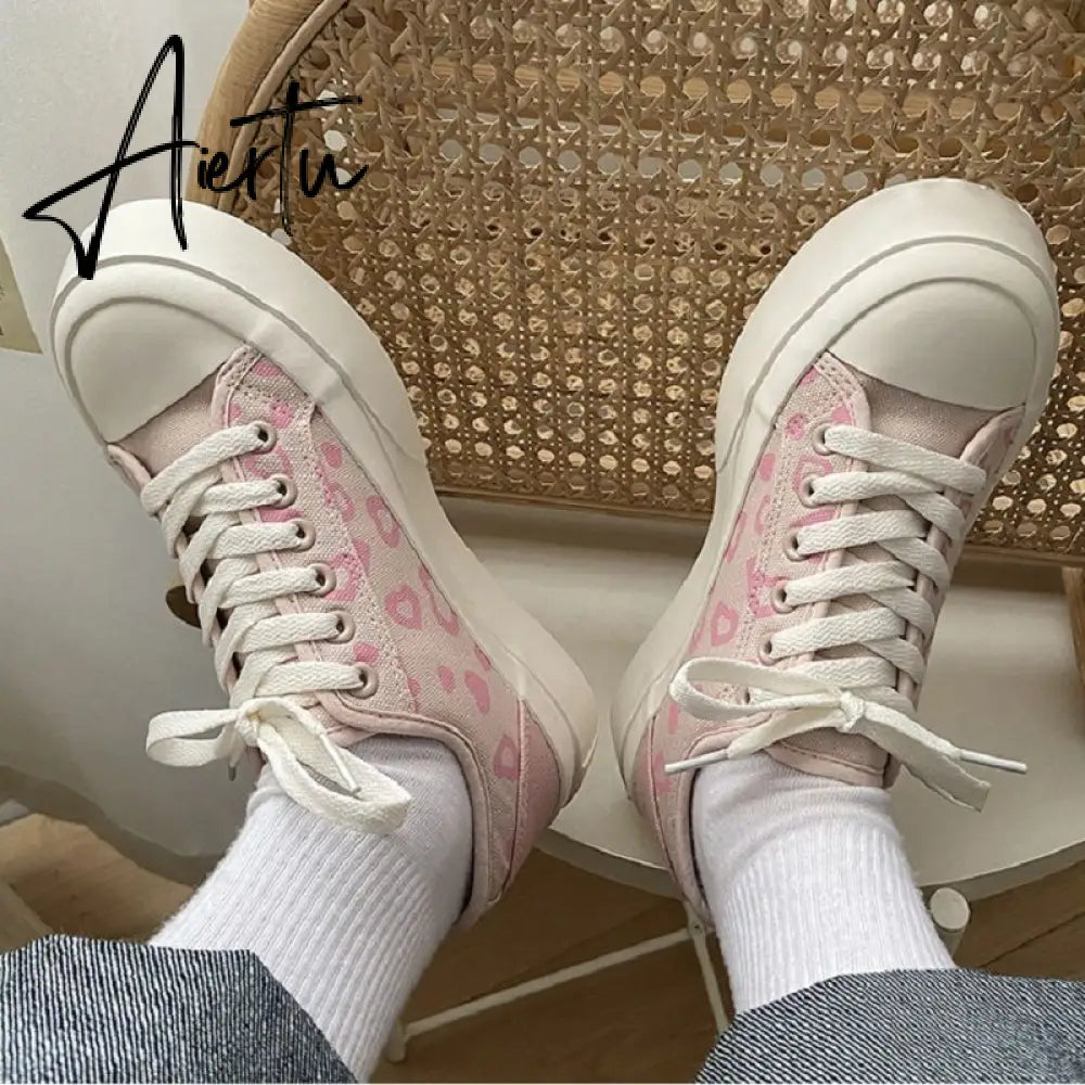 Aiertu Fashion Pink Heart Print Canvas Sneakers Spring Casual Zapatillas Mujer Students Daily Footwear Woman Vulcanize Shoes Aiertu